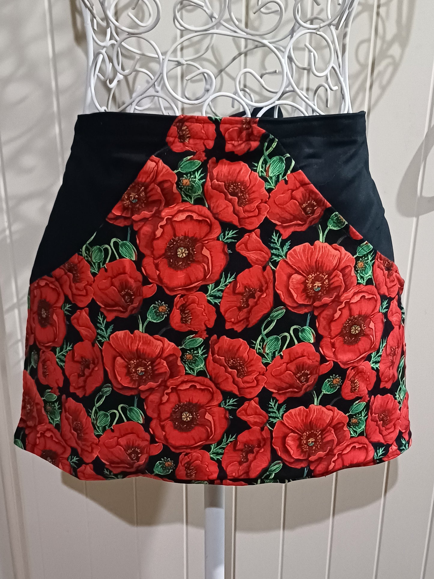 Peg apron
