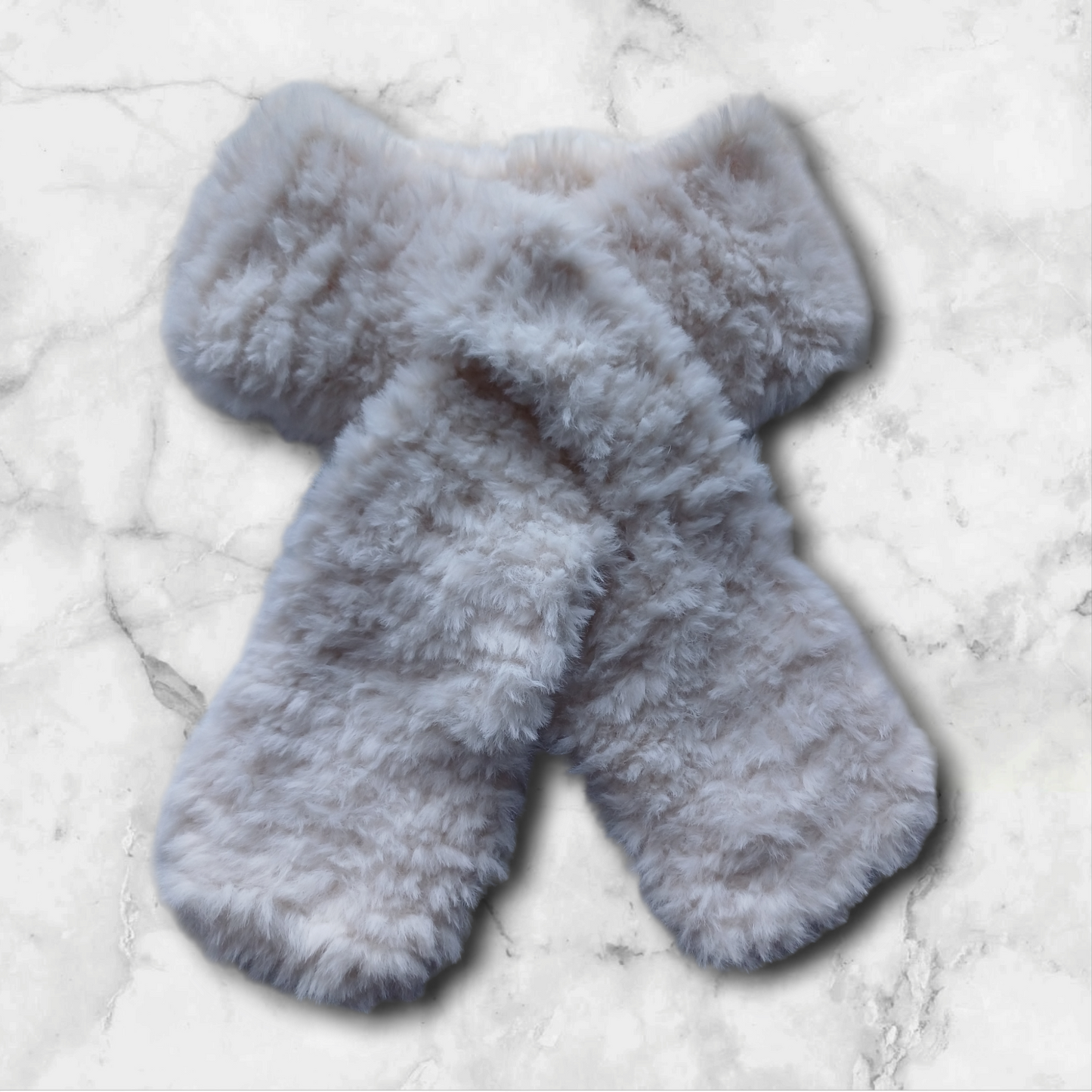 Fur keyhole scarf