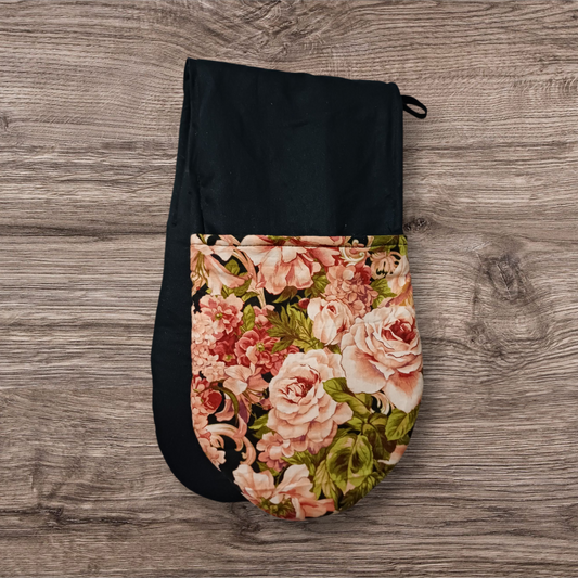 Double ended oven mitts