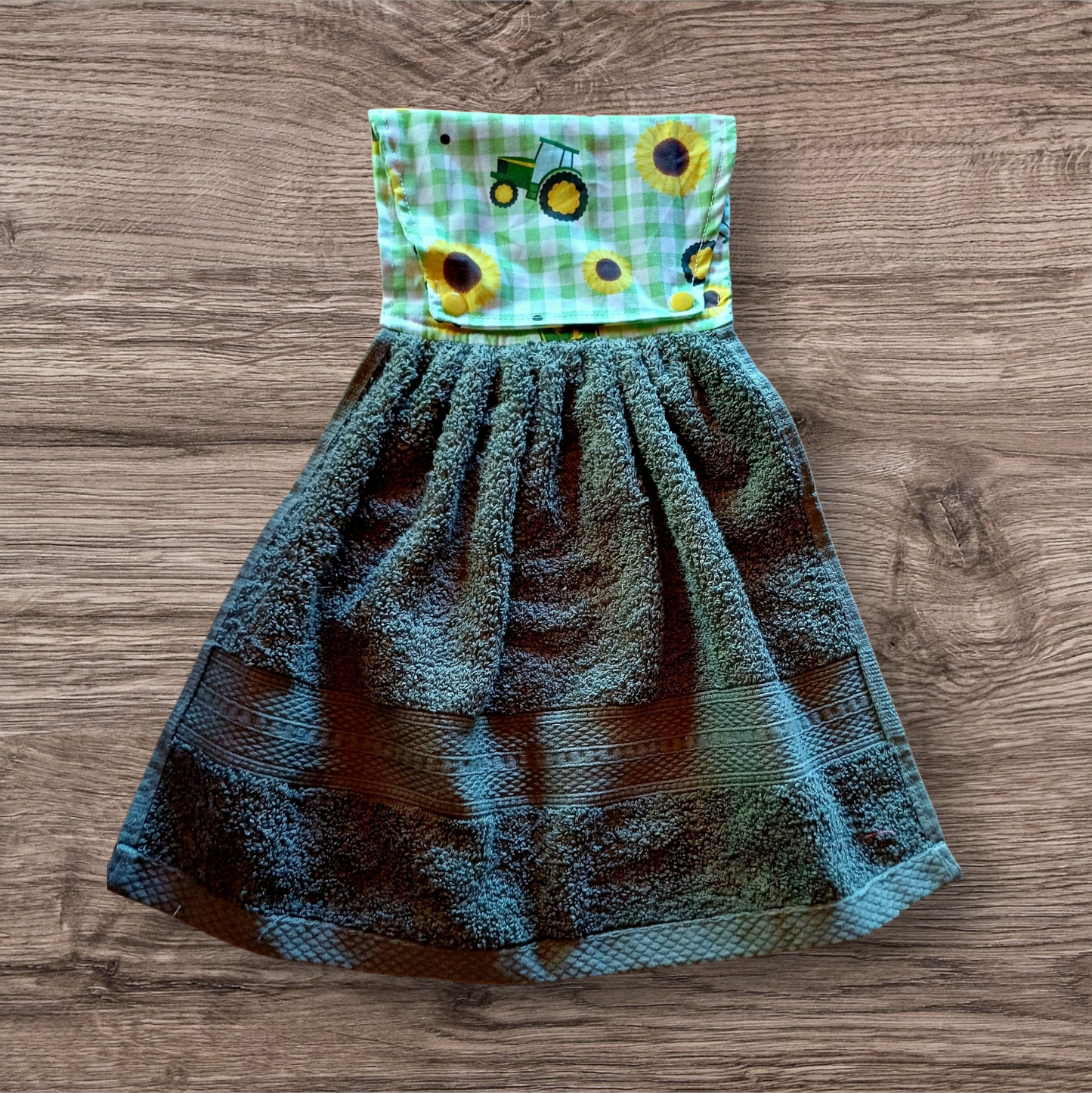 Hanging handtowel