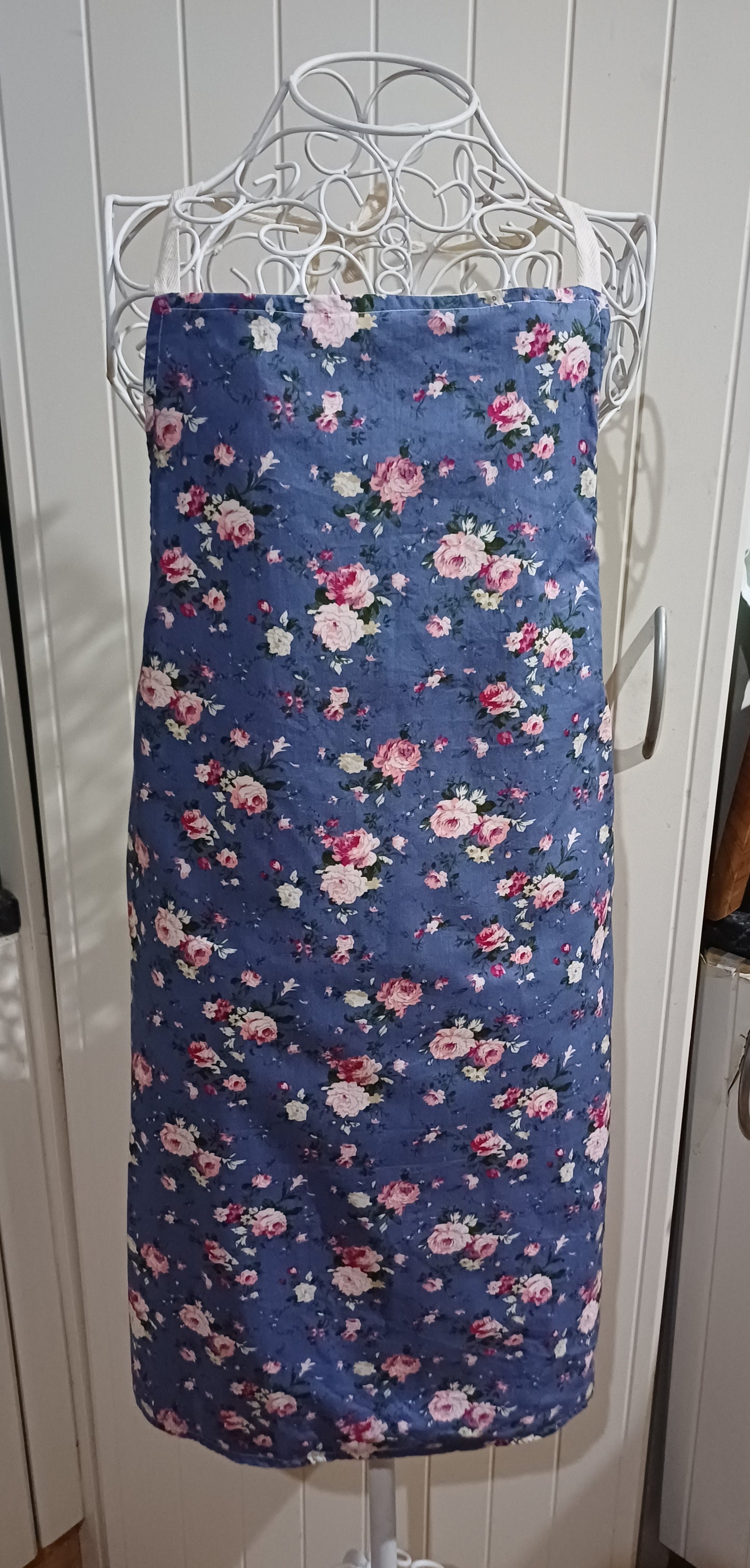 Adults aprons